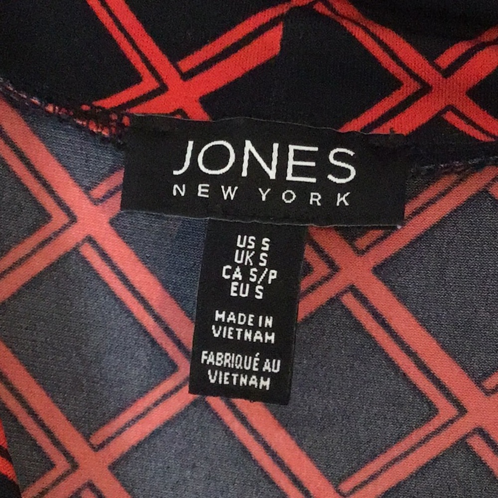 Top - Picture 2 of 3